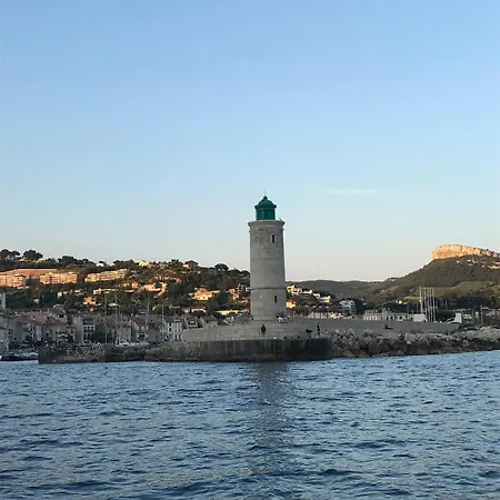 L'escale Duplex, Vue Chateau, Centre Village Apartamento Cassis