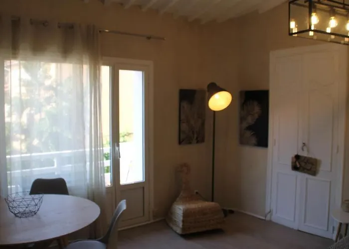 L'escale Duplex, Vue Chateau, Centre Village Apartment *